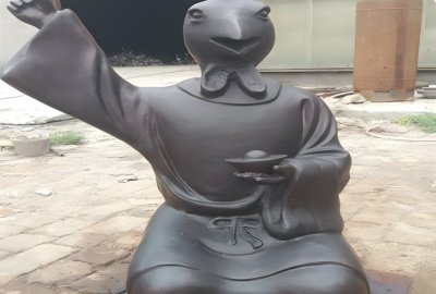 酉雞銅雕，獸首人身十二生肖銅雕塑