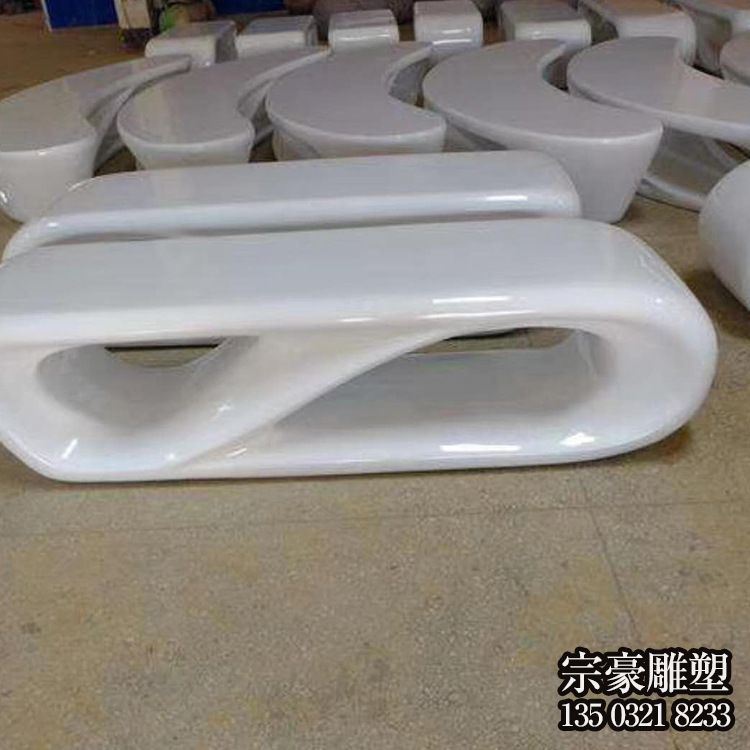 玻璃鋼異形坐凳，商超美陳椅凳定制