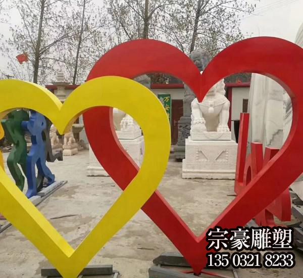 不關(guān)心愛心，鐵藝空心愛心雕塑